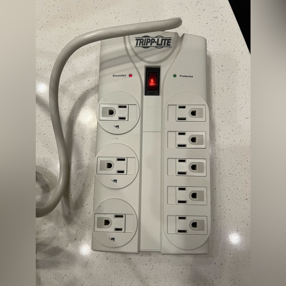 Tripp Lite 8 Outlet Surge Suppressor, 8' Cord, 1500 Joules - Picture 8 of 9
